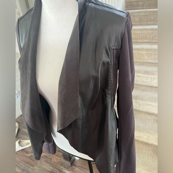 Kut from the Kloth Faux Leather Drape Jacket Size Small - Picture 2 of 7